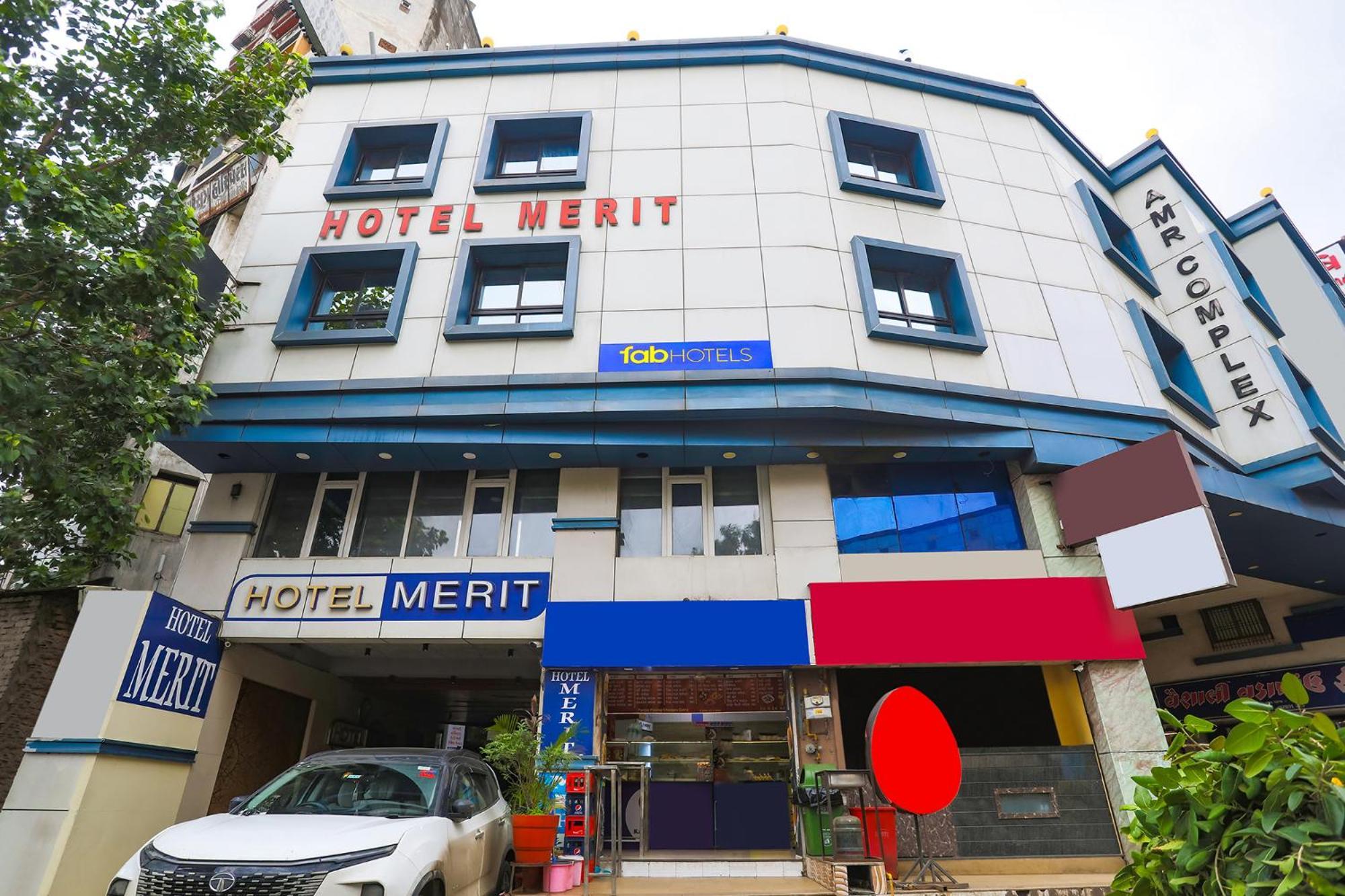 Hotel Merit スーラト エクステリア 写真